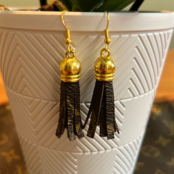 Tassel Earrings - Picture 4 of 4